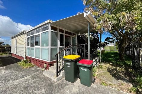 Photo of property in 1/144 Shifnal Drive, Randwick Park, Auckland, 2105