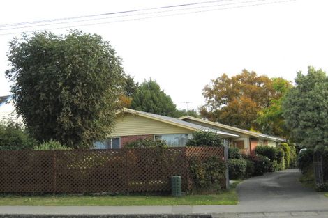 Photo of property in 28 Middlepark Road, Sockburn, Christchurch, 8042