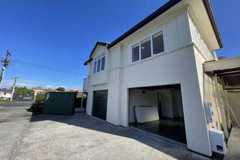 Photo of property in 35 Alma Road, Milford, Auckland, 0620