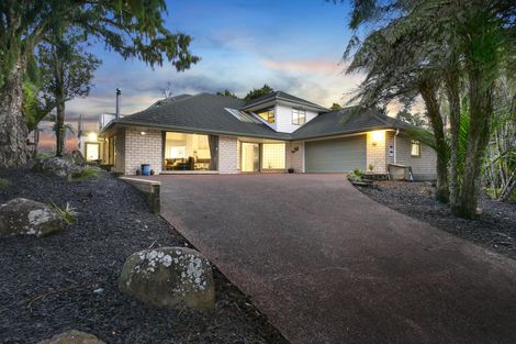 Photo of property in 31 Turanga Road, Henderson Valley, Auckland, 0612