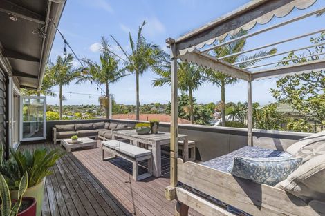 Photo of property in 12 Tyne Road, Forrest Hill, Auckland, 0620