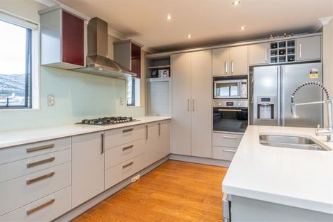 Photo of property in 5 Bangla Place, Massey, Auckland, 0614