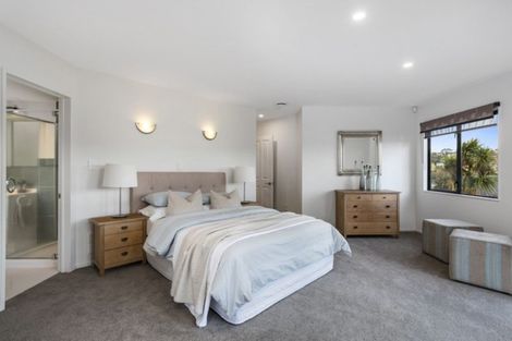 Photo of property in 1/8 Aotearoa Terrace, Murrays Bay, Auckland, 0630