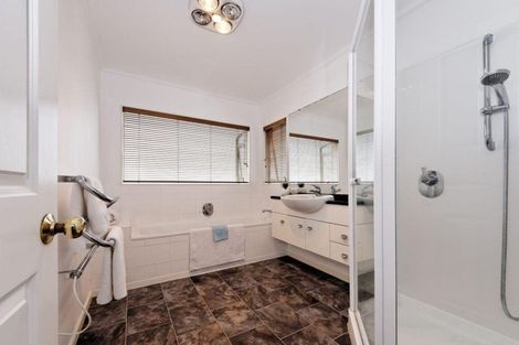 Photo of property in 157c Colwill Road, Massey, Auckland, 0614