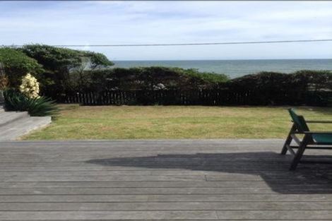 Photo of property in 106 The Parade, Paekakariki, 5034