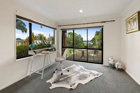 Photo of property in 16 Crannich Place, Wattle Downs, Auckland, 2103