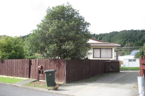 Photo of property in 9 Ruahine Street, Paraparaumu, 5032
