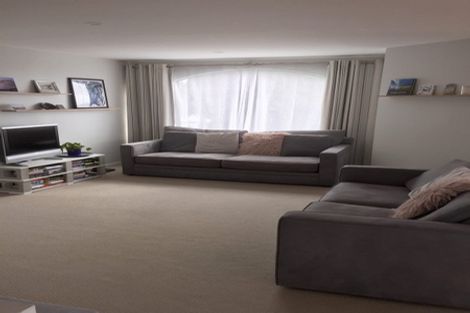 Photo of property in 91a Colwill Road, Massey, Auckland, 0614