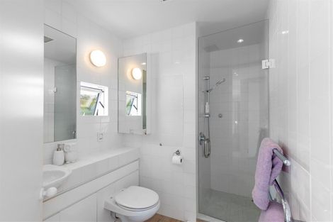 Photo of property in 133 Main Road, Redcliffs, Christchurch, 8081