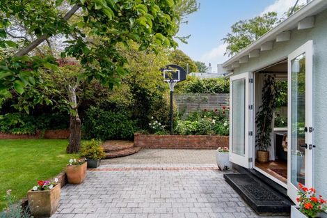 Photo of property in 5 Merlin Street, Roslyn, Dunedin, 9010