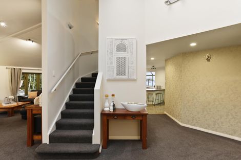 Photo of property in 31 Turanga Road, Henderson Valley, Auckland, 0612