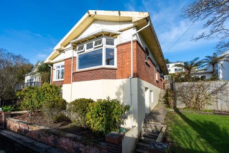 Photo of property in 84 Hazelhurst Pass, Caversham, Dunedin, 9012