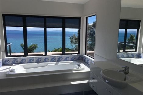 Photo of property in 102 Pacific Parade, Army Bay, Whangaparaoa, 0930