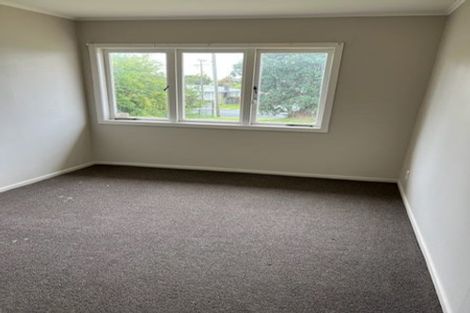 Photo of property in 4 Amberley Avenue, Te Atatu South, Auckland, 0610