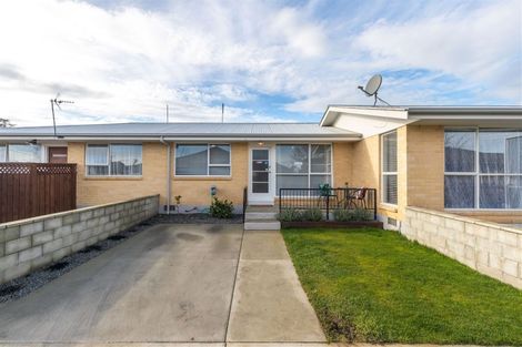 Photo of property in 2/12 North Avon Road, Richmond, Christchurch, 8013