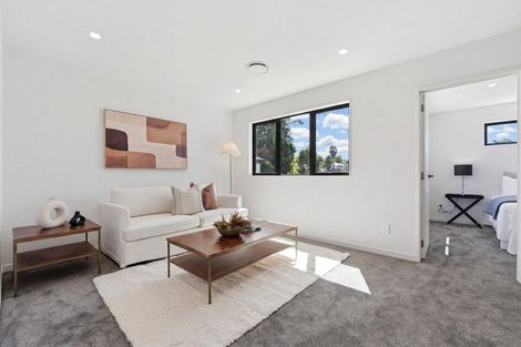 Photo of property in 7b September Place, Forrest Hill, Auckland, 0620