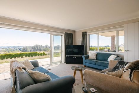 Photo of property in 225 Albert Road, Tokomaru, Palmerston North, 4474