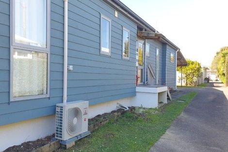 Photo of property in 3 Gazelle Avenue, Beach Haven, Auckland, 0626