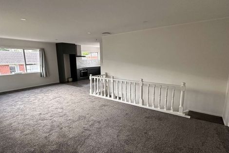 Photo of property in 2/42 Sheridan Drive, New Lynn, Auckland, 0600