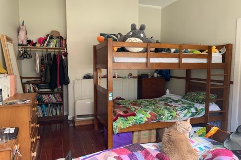 Photo of property in 71 Rolleston Street, Mount Cook, Wellington, 6021