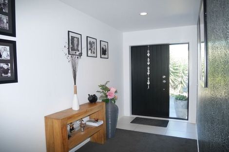 Photo of property in 10 Patterson Lane, Raumati Beach, Paraparaumu, 5032