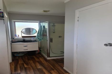 Photo of property in 66 Christmas Road, Manurewa, Auckland, 2102