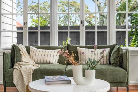 Photo of property in 2 Minnehaha Avenue, Takapuna, Auckland, 0622