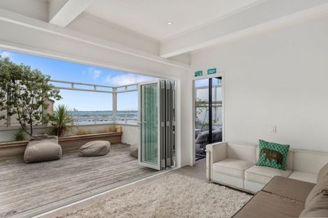 Photo of property in 21 London Street, Hampden, 9410