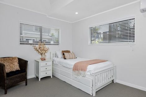 Photo of property in 9 Marie Avenue, Red Beach, 0932