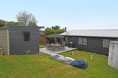 Photo of property in 3 Kendale Drive, Leigh, 0985