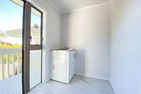 Photo of property in 71 Kennedy Avenue, Forrest Hill, Auckland, 0620