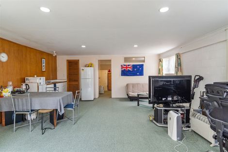 Photo of property in 14 Kennedy Avenue, Forrest Hill, Auckland, 0620