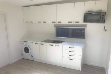 Photo of property in 7 Skyla Place, Massey, Auckland, 0614