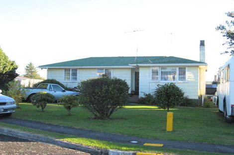 Photo of property in 2 Huia Place, Tokoroa, 3420