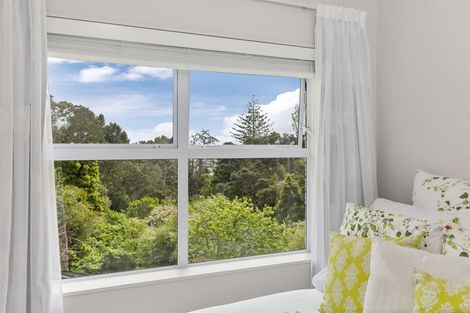 Photo of property in 2/40 Coronation Road, Hillcrest, Auckland, 0627