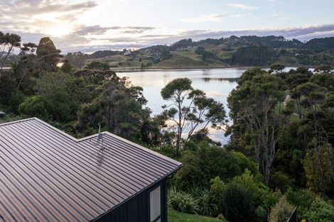 Photo of property in 6 Hapuapua Street, Raglan, 3225