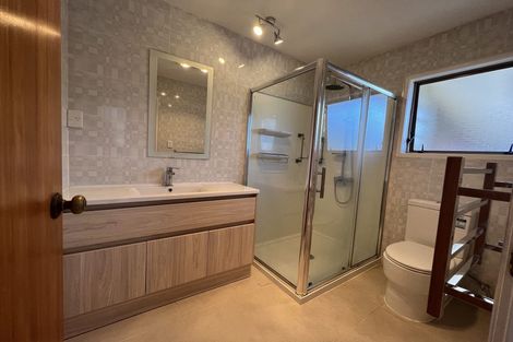 Photo of property in 2/15 Golfland Drive, Golflands, Auckland, 2013