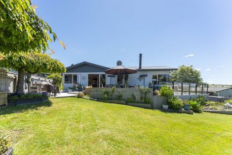 Photo of property in 17 Shera Street, Acacia Bay, Taupo, 3330
