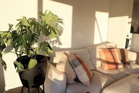 Photo of property in 2 Ara Paripari, Tawa, Wellington, 5028