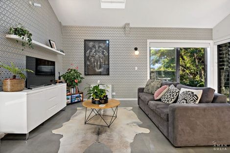 Photo of property in 27 Amberley Avenue, Te Atatu South, Auckland, 0610