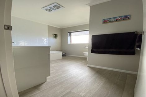 Photo of property in 25 Ngaio Place, Pukete, Hamilton, 3200