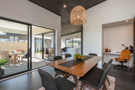 Photo of property in 7 Te Heke Place, Waikanae, 5036