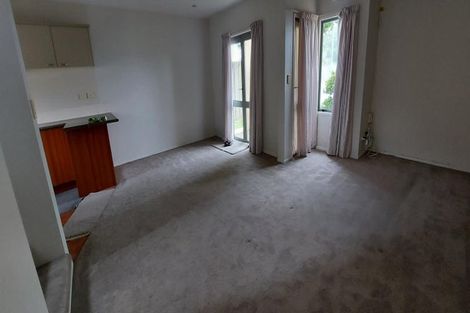 Photo of property in 1 Mt Lebanon Lane, Henderson, Auckland, 0612