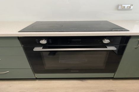 Photo of property in 36 Caribbean Drive, Unsworth Heights, Auckland, 0632