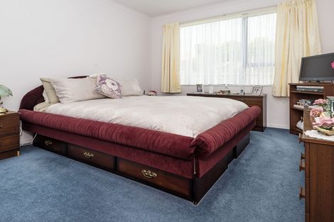 Photo of property in 21 Pitt Avenue, Clendon Park, Auckland, 2103