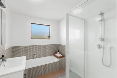 Photo of property in 27 Withells Road, Avonhead, Christchurch, 8042