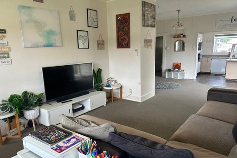 Photo of property in 39 Blake Street, Waitara, 4320