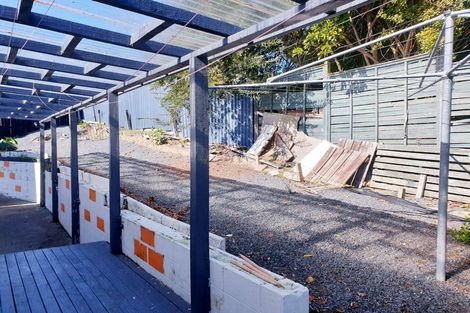 Photo of property in 28 Glen Close, Glen Eden, Auckland, 0602