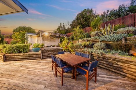 Photo of property in 21 Oaklands Grove, Clouston Park, Upper Hutt, 5018