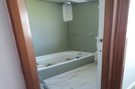 Photo of property in 28 Saint Annes Street, Levin, 5510